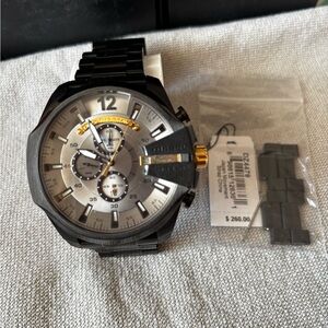 i have some great gifts for the man in your life. The watches are in great shape